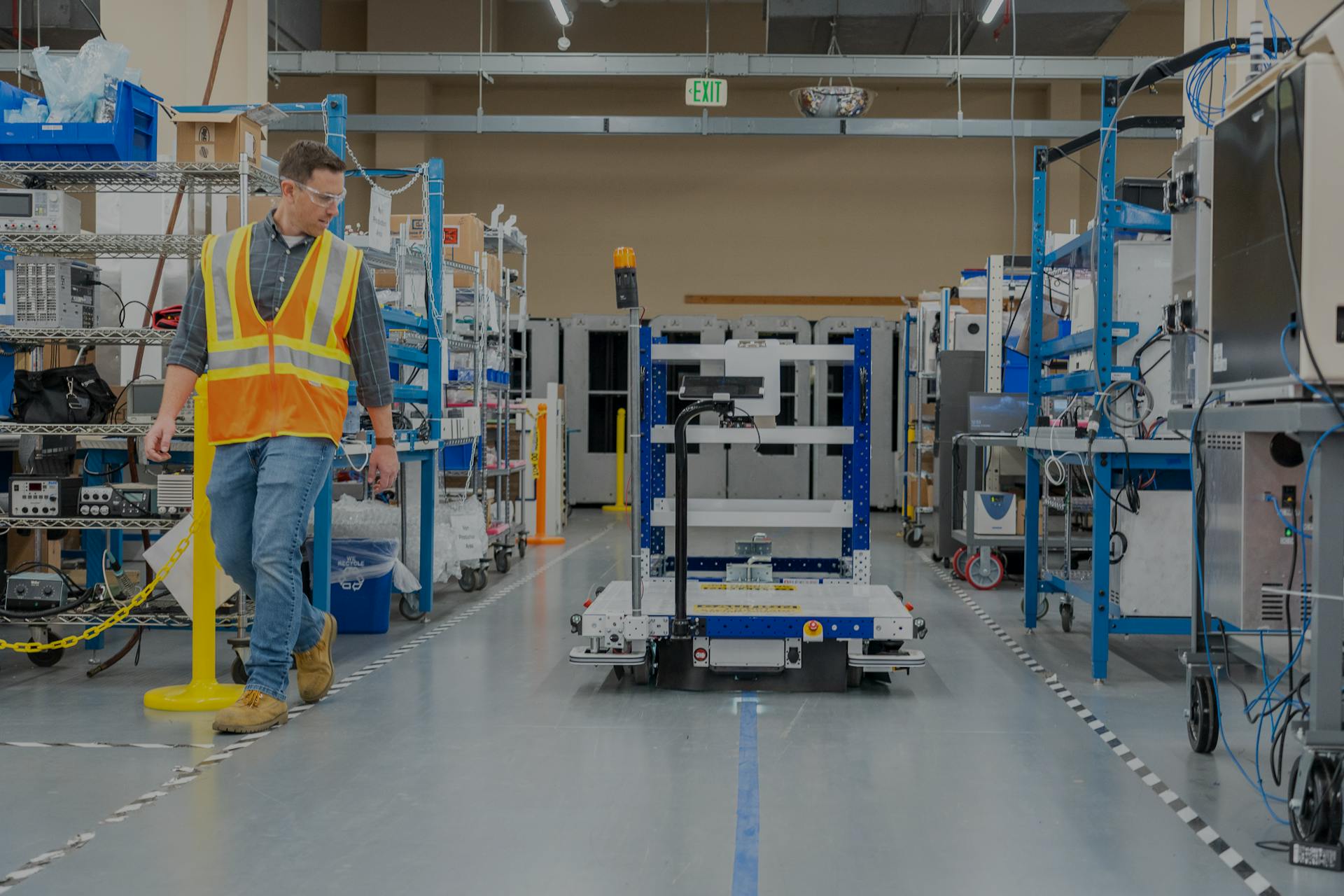 Modular Material Handling Carts FlexQube