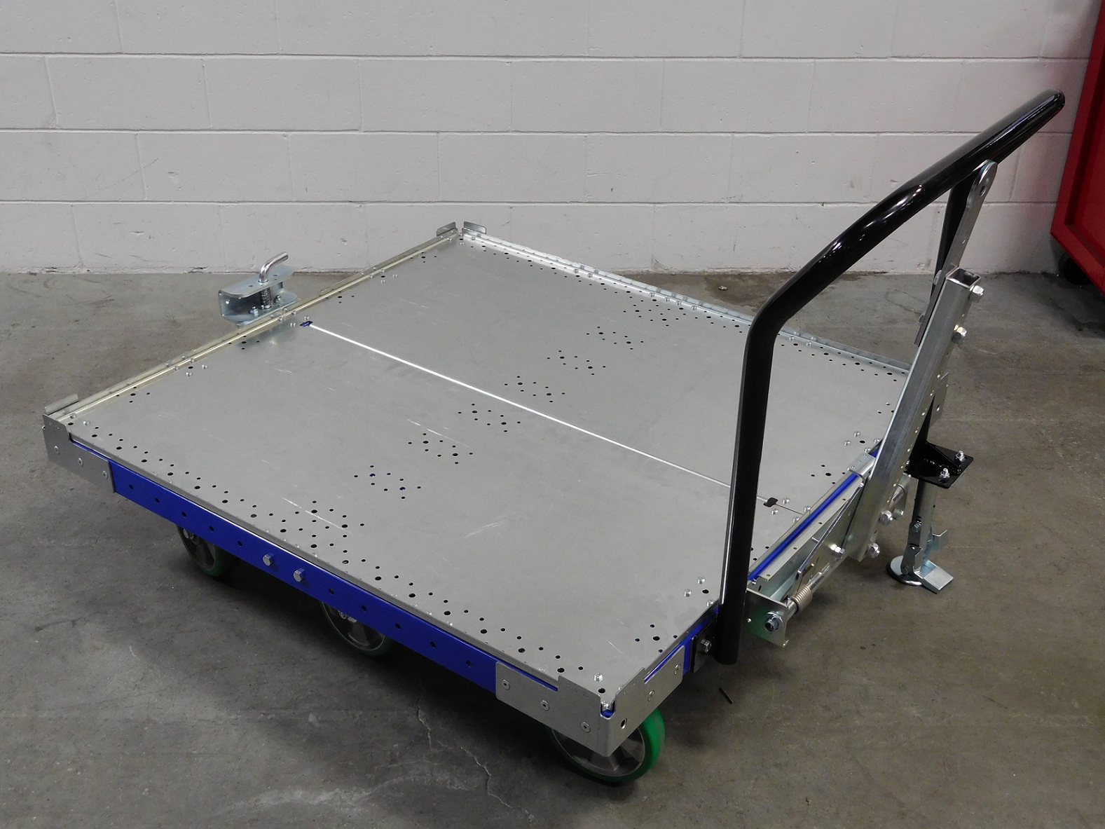 Tugger Cart 48 x 45 inch