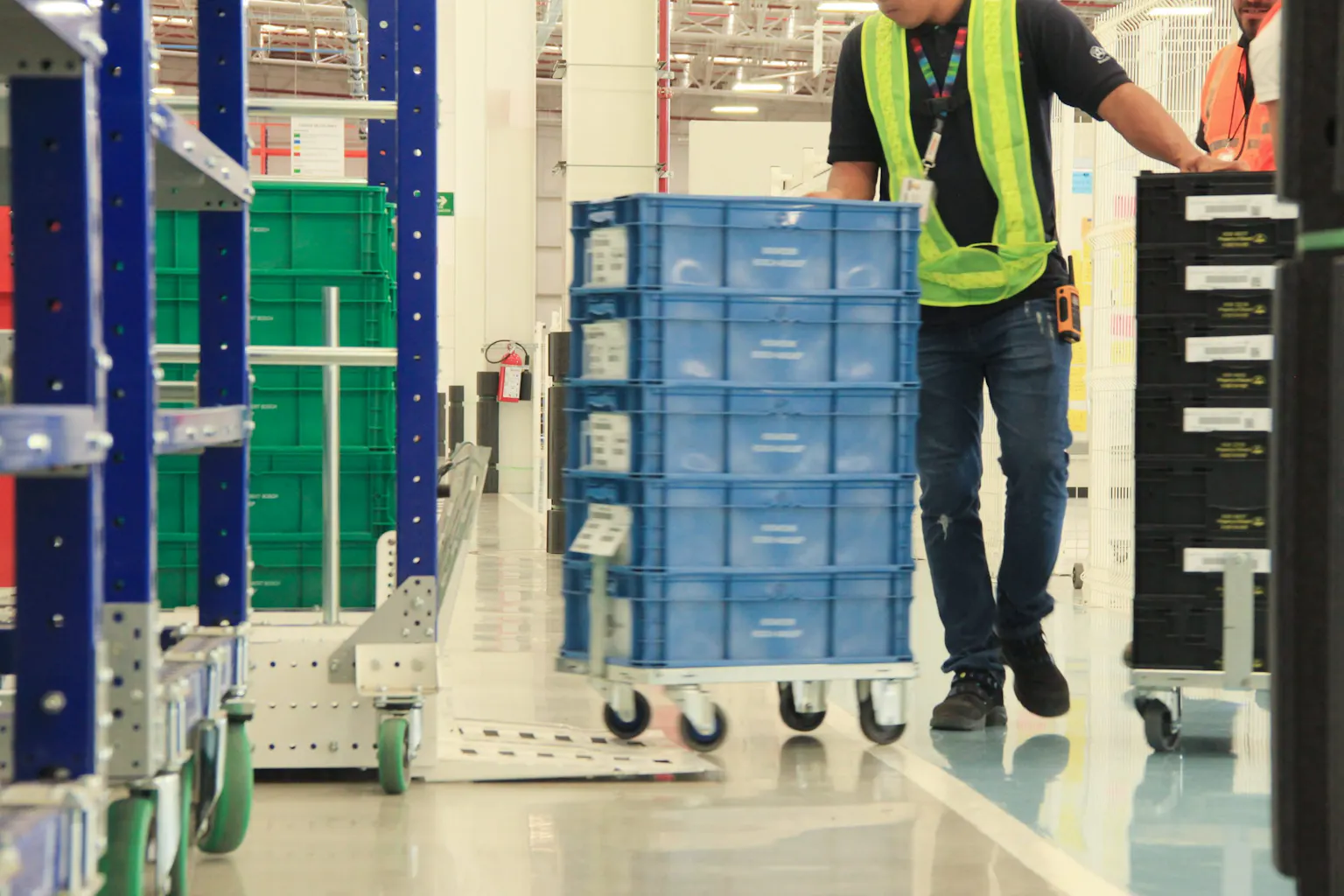Picking How to Improve Order Picking In Your Warehouse | FlexQube