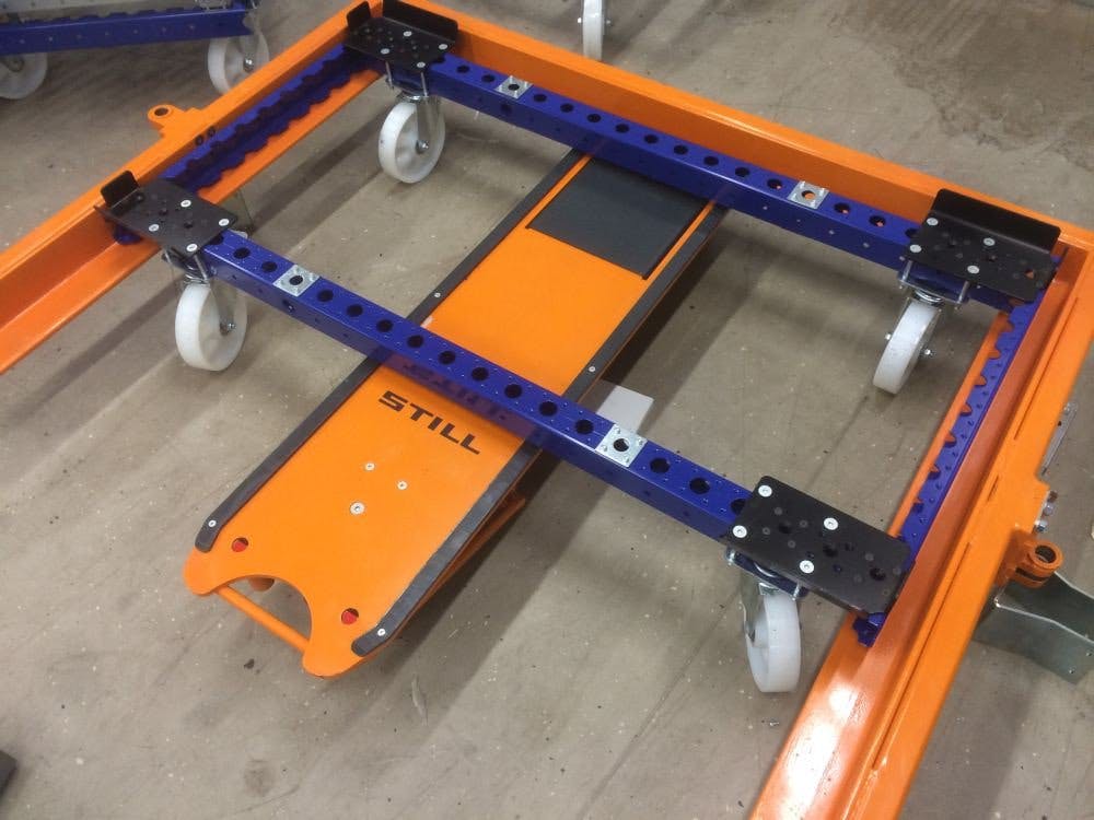 FlexQube pallet cart in a liftrunner frame