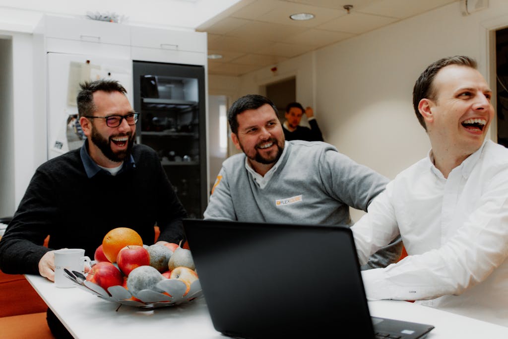 FlexQube colleagues wokring through a solution
